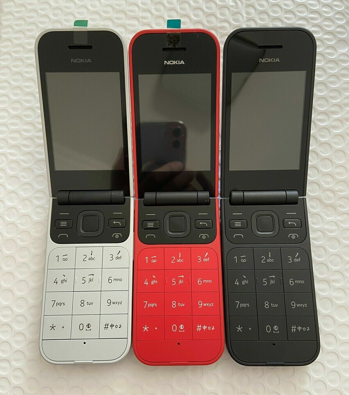 Brand New Nokia 2720 Flip Unlocked 4GB - 4G Black (Unlocked